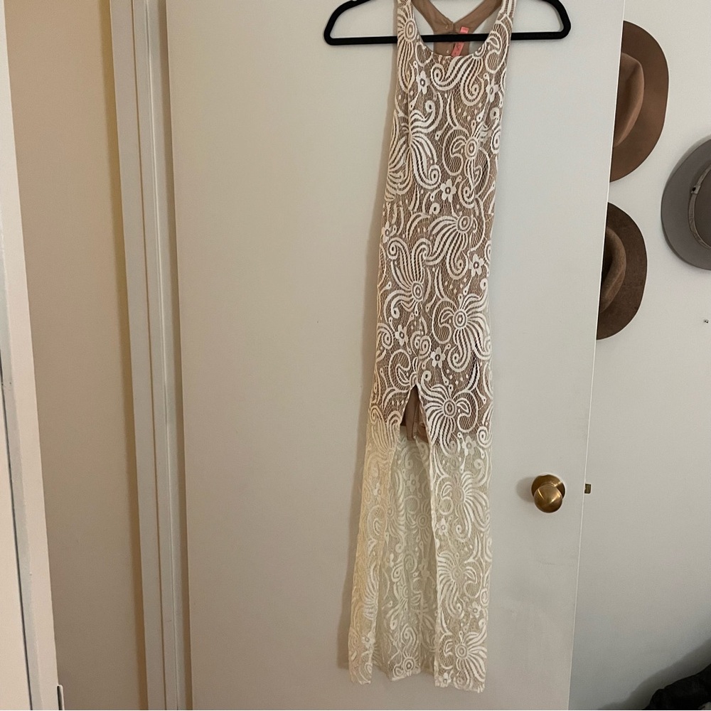 Maxi dress with slit